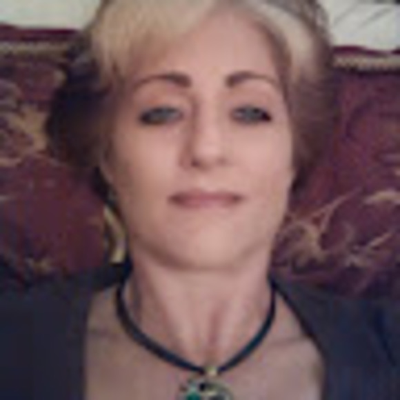 Meet your Posher, Andrea - Picture 1 of 1